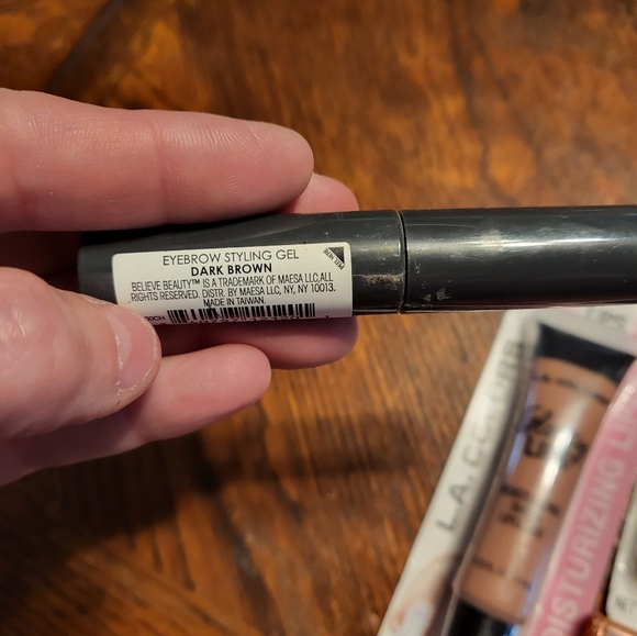 Makeup bundle - Picture 6 of 6